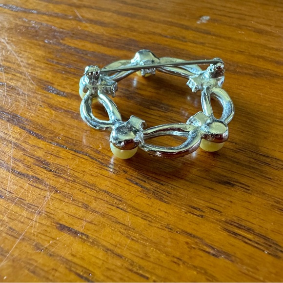 Silver & pearl brooch - Picture 3 of 4